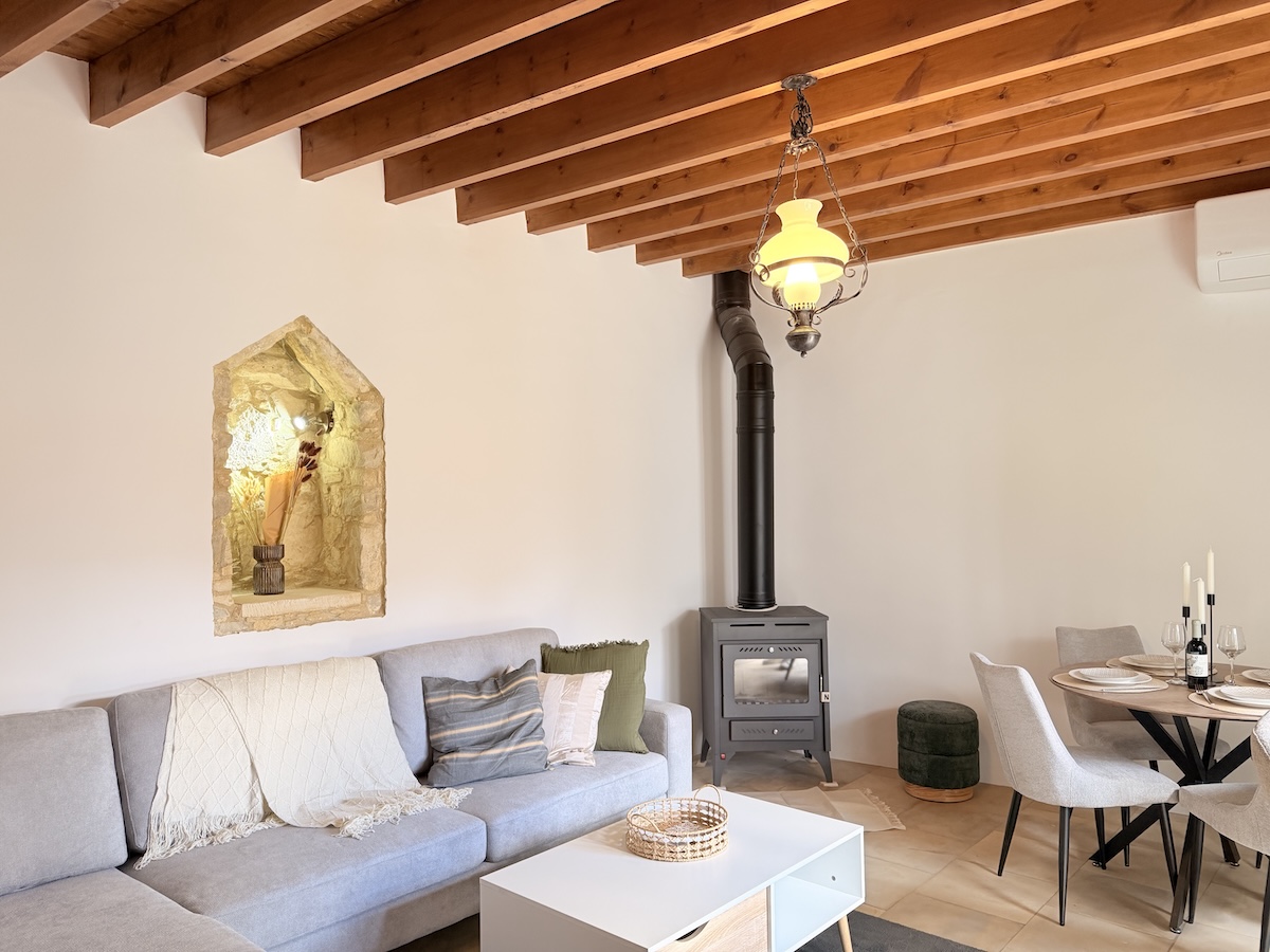 Το Δίπατον - Living area